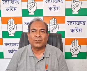 कांग्रेस प्रवक्ता शीशपाल सिंह बिष्ट ने अनुकृति गुसाईं पर साधा निशाना